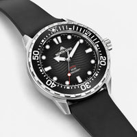 Brakmoor Quartzo 300 — Light-Charged 30ATM Dive Watch