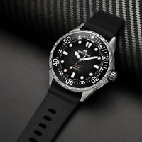Brakmoor Quartzo 300 — Light-Charged 30ATM Dive Watch