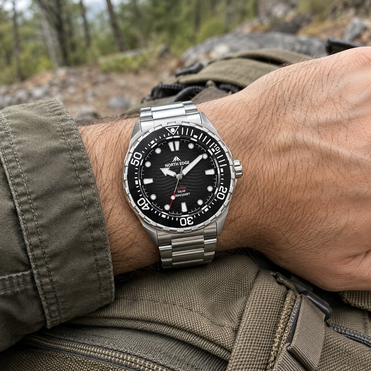 Brakmoor Quartzo 300 — Light-Charged 30ATM Dive Watch